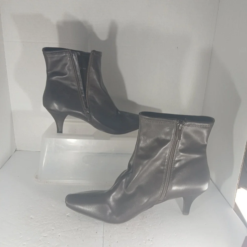 Impo Naja Ankle Boots 11M Brown Stretch Kitten Heel Square Toe Office Siren